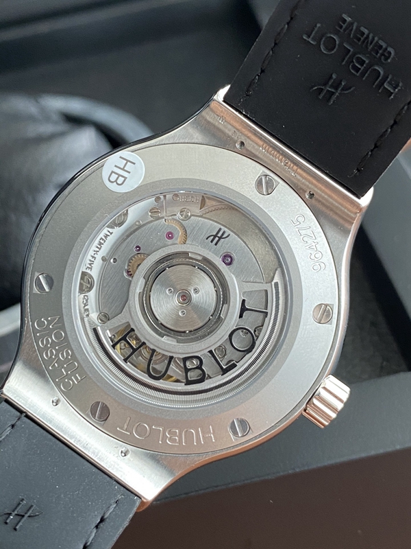 ウブロコピー時計内部構造